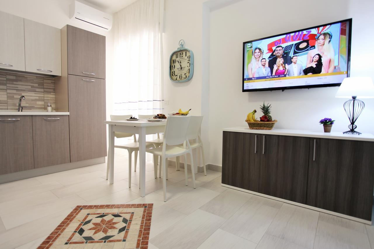 Central Apartments 크로토네 외부 사진